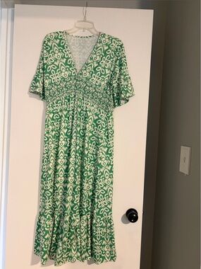 Green Printed V-Neck Smocked Midi Dress